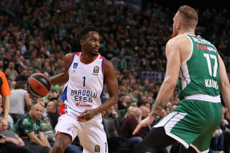 Anadolu Efes'ten &uuml;st &uuml;ste 5.galibiyet