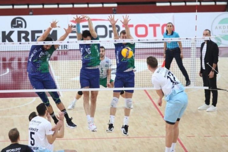 Bursa  B&uuml;y&uuml;kşehir Belediyespor Hatay'dan 1 puanla d&ouml;nd&uuml;