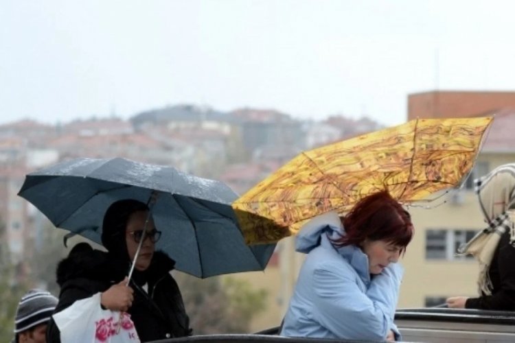 Meteoroloji 3 şehir i&ccedil;in kuvvetli fırtına uyarısında bulundu