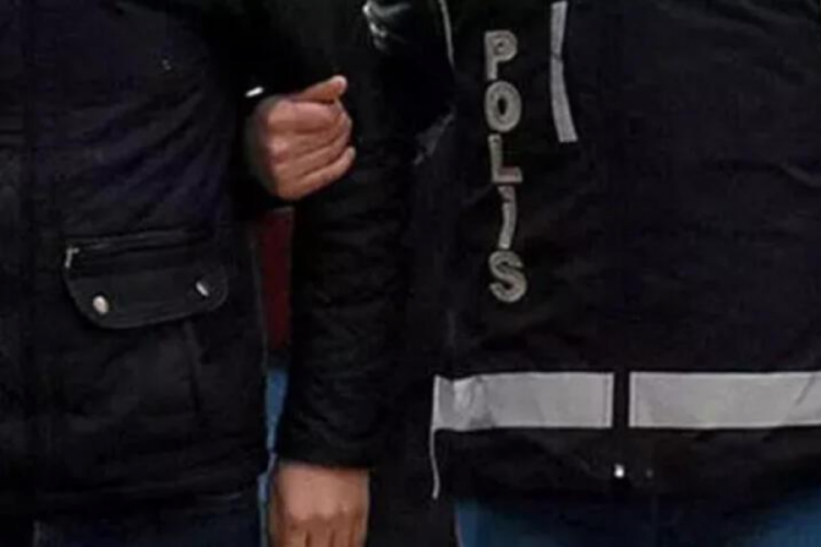 Edirne'de 2 FET&Ouml; ş&uuml;phelisi ka&ccedil;arken yakalandı