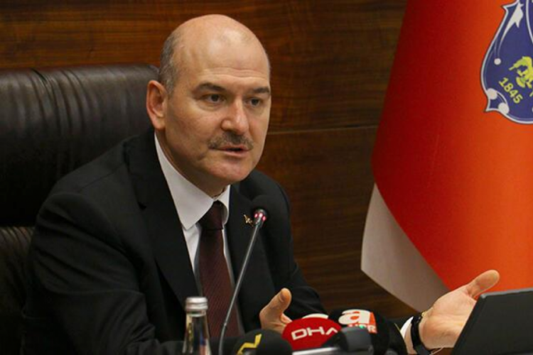 Bakan Soylu: Ayaklarının altında halı olsak da bor&ccedil;larını &ouml;deyemeyiz