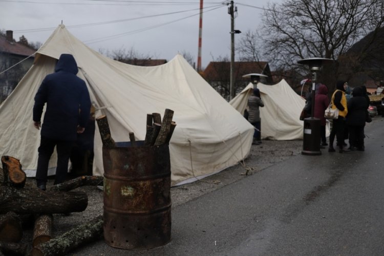 Kosova'nın kuzeyindeki şiddet olaylarına ortak tepki