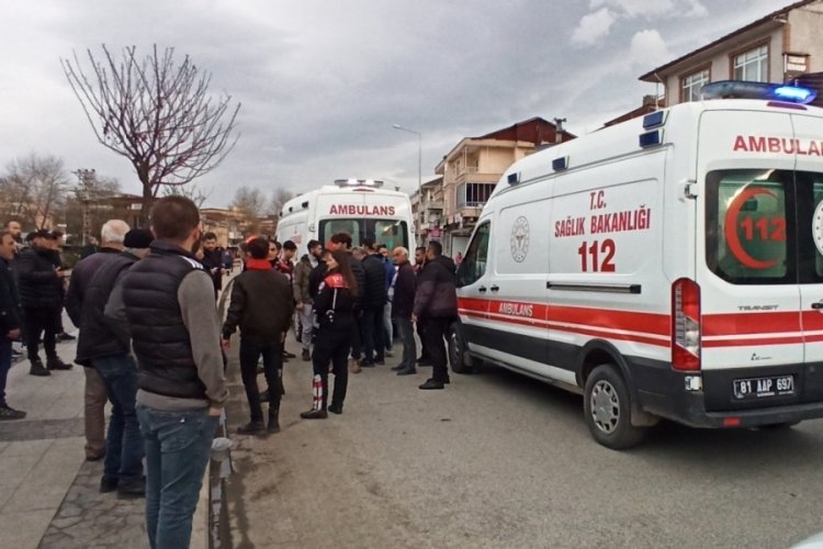 D&uuml;zce'de 1 kişi kafasından vurularak ağır yaralandı