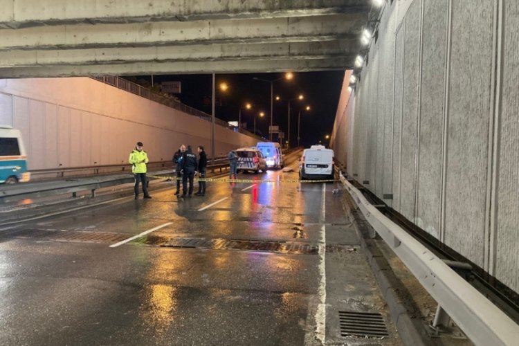 Aracına akaryakıt doldururken otomobilin &ccedil;arptığı kişi yaşamını yitirdi
