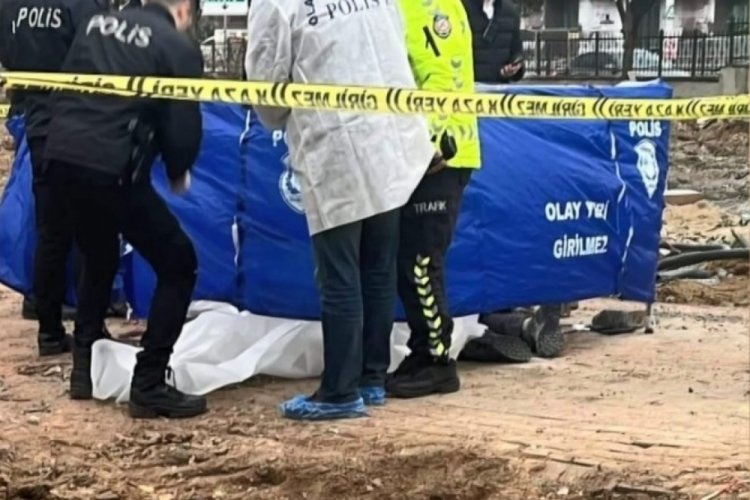 İstanbul'da kamyonun &ccedil;arptığı &ouml;ğretmen hayatını kaybetti