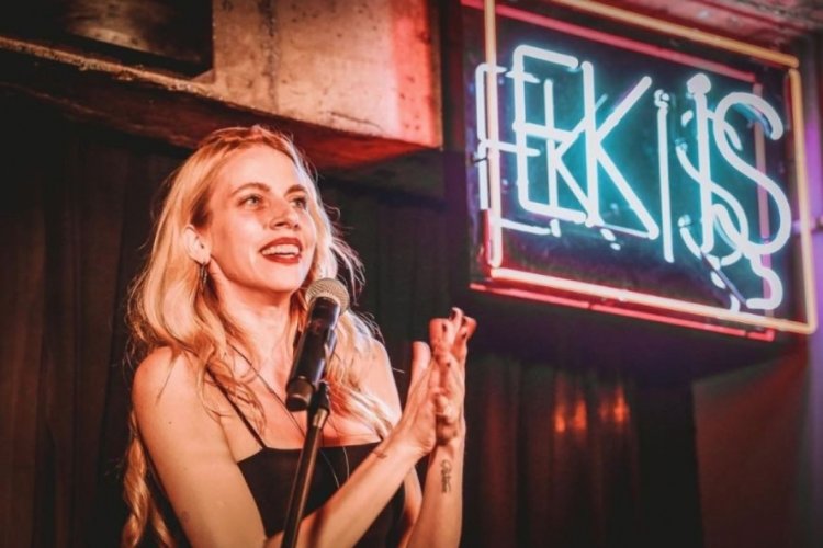 Melis İşiten kaza g&uuml;n&uuml;n&uuml; koluna kazıttı