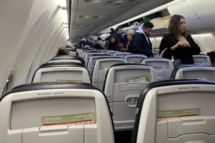 İstanbul'dan Antalya'ya u&ccedil;an u&ccedil;ak iniş yapamadı: Konya'ya indi