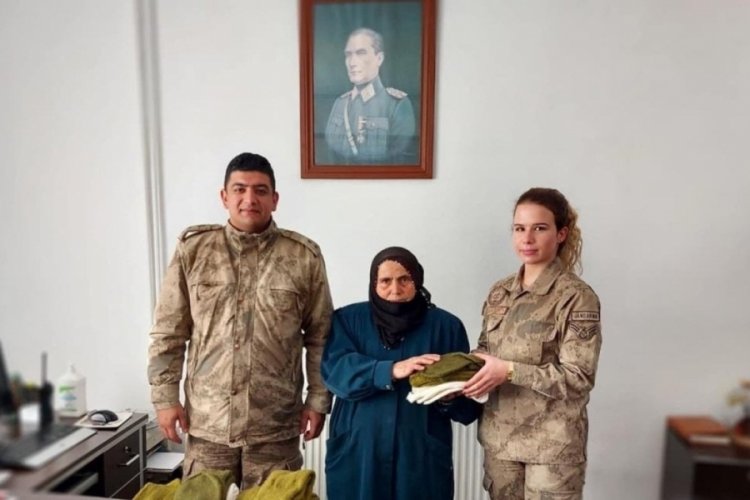 Ordulu Fatma Teyze'den Mehmet&ccedil;iklere &ccedil;orap