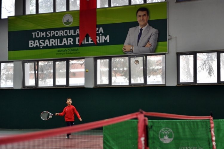 Bursa 'Osmangazi Tenis Kış Kupası' rekor katılımla başladı