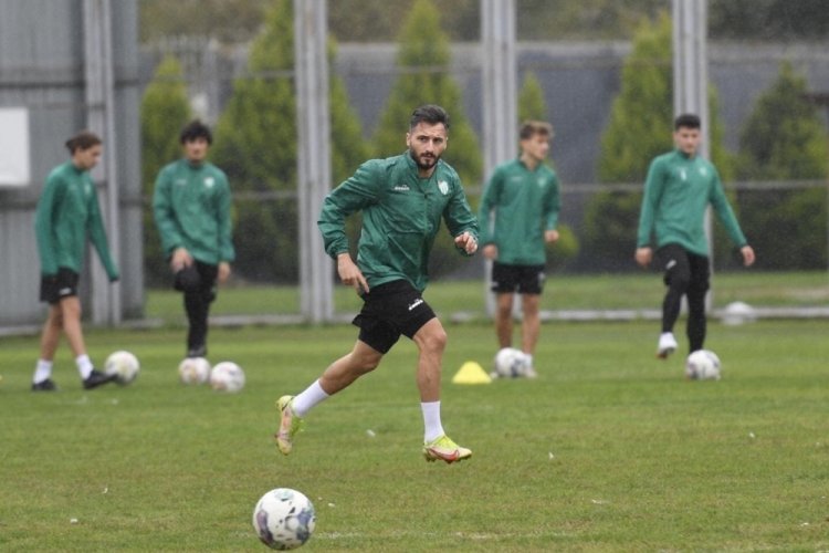 Bursasporlu futbolculara mağlubiyet sonrası izin verildi