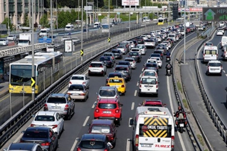 İstanbul'da trafik yoğunluğu y&uuml;zde 80'e kadar &ccedil;ıktı