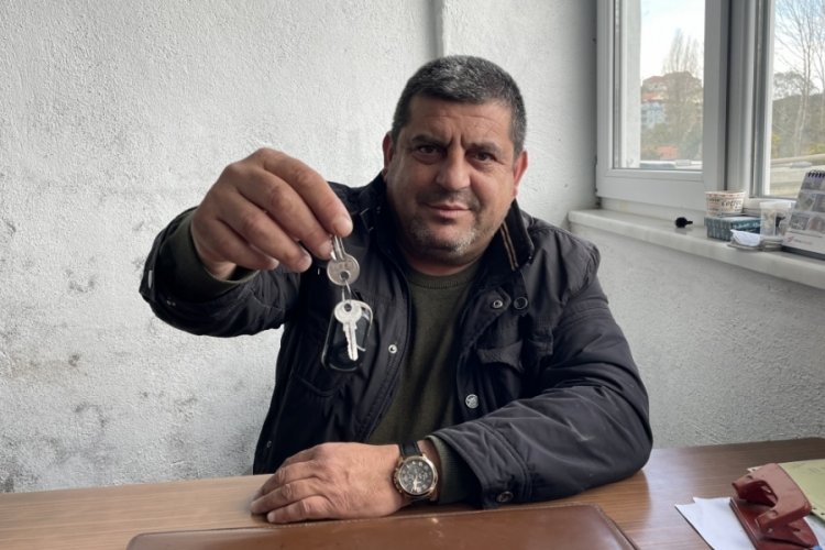 Zonguldak'ta hırsız karga anahtarı alıp ka&ccedil;tı