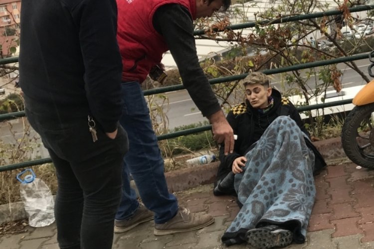 Bilecik'te motosiklet devrildi! S&uuml;r&uuml;c&uuml;s&uuml; yaralandı