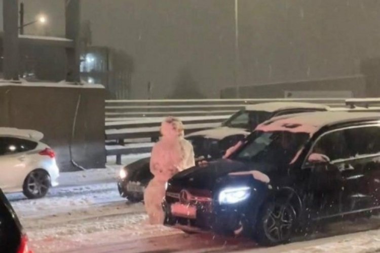 Kar &uuml;lkeyi esir aldı İngilizler &ccedil;ıldırdı!