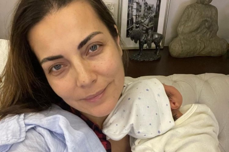 Burcu Kara oğlu Can ile fotoğraf paylaştı