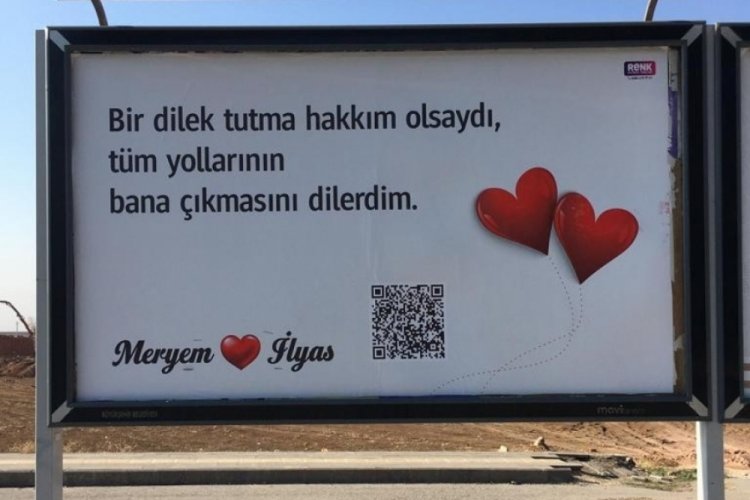 Sevgilisi ile sorunları &ccedil;&ouml;zemeyince, aşkını reklam panolarına yazdırdı
