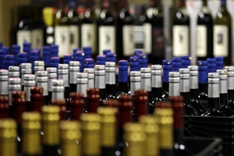 Bursa'da 6 kişinin &ouml;l&uuml;m&uuml;yle sonu&ccedil;lanan sahte i&ccedil;ki olayının sanığı tahliye edildi