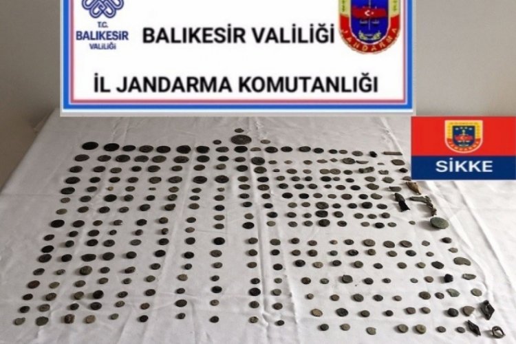 Balıkesir'de tarihi eser ve uyuşturucu operasyonu: 26 g&ouml;zaltı