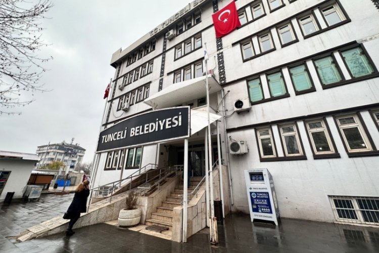 Tunceli Belediyesi'nin elektriği bor&ccedil; nedeniyle kesildi