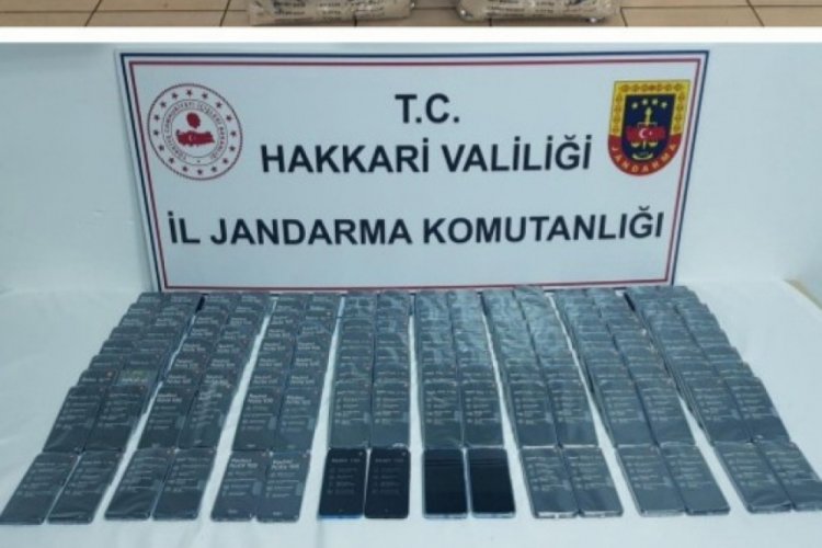 Hakkari'de &ccedil;ok sayıda ka&ccedil;ak &uuml;r&uuml;n ele ge&ccedil;irildi
