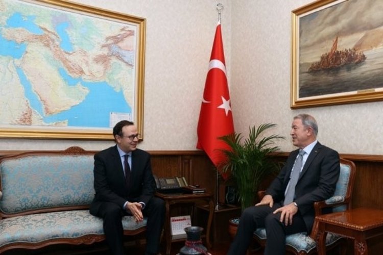 Bakan Akar, Kosova B&uuml;y&uuml;kel&ccedil;isi Angılı'yı kabul etti