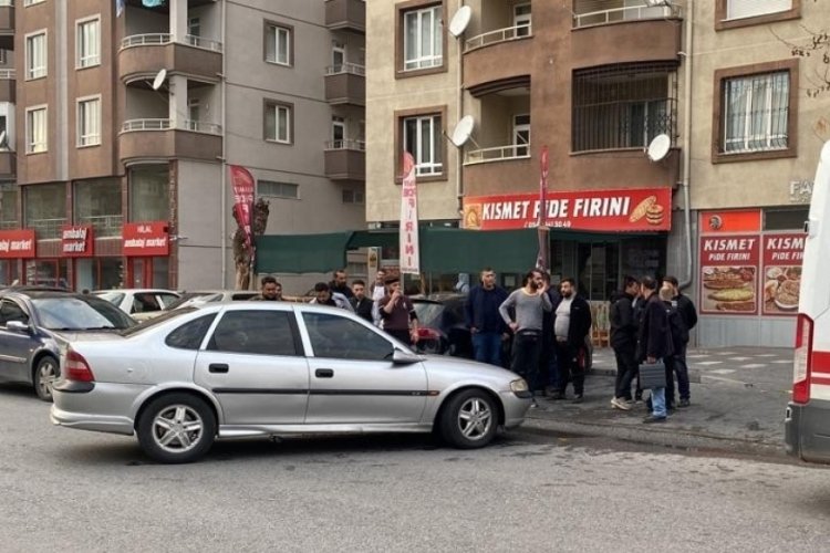 Kayseri'de motosiklet, otomobile &ccedil;arptı: 1 yaralı