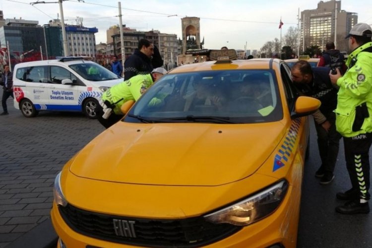 İstanbul'un "sarı" &ccedil;ilesi taksicilere ceza yağdı