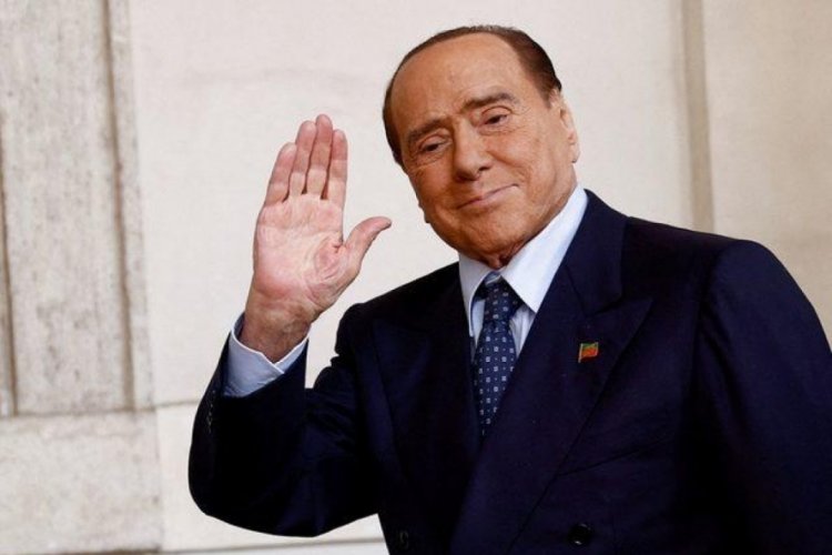 Monza'nın sahibi Berlusconi: Bir otob&uuml;s dolusu kadın getirteceğim
