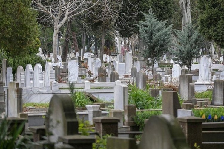 İstanbul'da mezar fiyatlarında b&uuml;y&uuml;k artış! 45 bin 260 liraya kadar &ccedil;ıkıyor