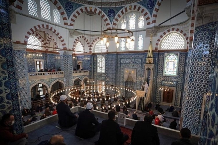Diyanet bug&uuml;n "&Ccedil;ocuk: Rabbimizin kıymetli emaneti" başlıklı hutbe okuttu
