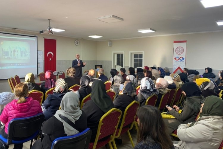Bursa'da Halk Eğitim Merkezinde Mevlana anıldı