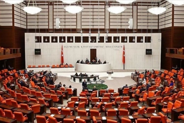 AK Partili Zengin: Burada ama&ccedil; &ccedil;ocuğun yararı olmalı