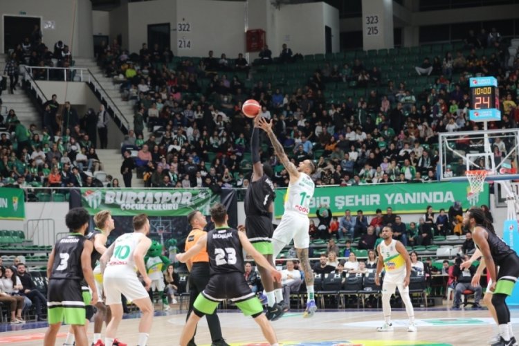 Frutti Extra Bursaspor, Manisa B&uuml;y&uuml;kşehir Belediyespor karşısında galip geldi