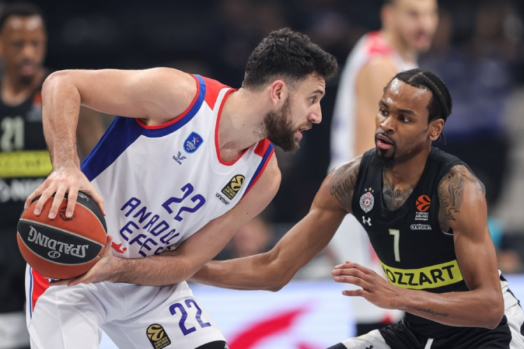 Anadolu Efes, Partizan karşısında kaybetti