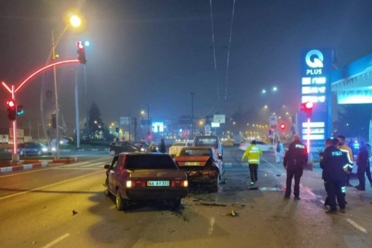 Malatya'da zincirleme kaza: 2 yaralı