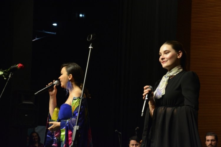 Bursa'da "Birlikte Söylüyoruz" konseri düzenlendi