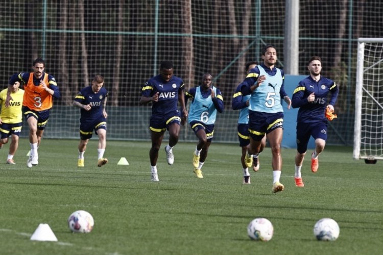 Fenerbah&ccedil;e, hazırlıklarına devam etti