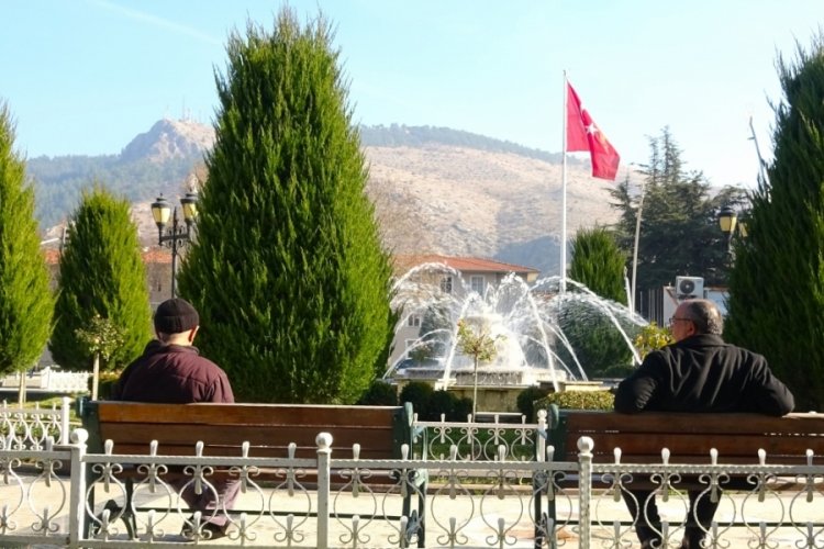Kış g&uuml;neşinin tadını &ccedil;ıkarttılar