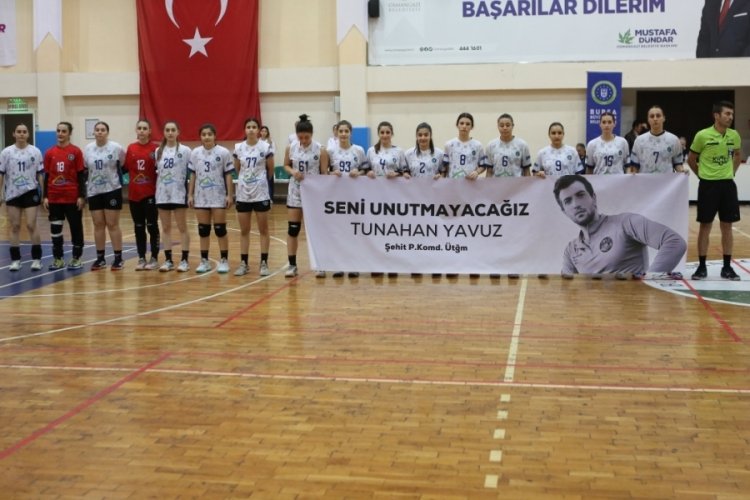 Bursa B&uuml;y&uuml;kşehir Belediyespor sahasında takip&ccedil;isi Aksaray Belediyespor'u da mağlup etti