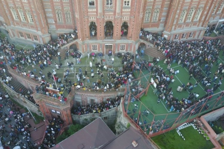 Fener Rum Ortaokulu ve Lisesi bir g&uuml;nl&uuml;ğ&uuml;ne halka a&ccedil;ıldı