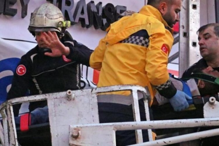 Antalya'da babası elektrik akımına kapılan 10 yaşındaki kızı endişeyle izledi