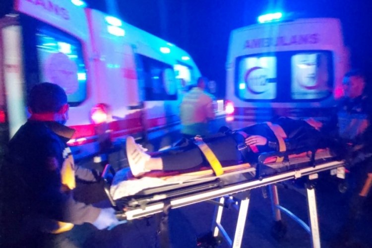 Kırklareli'nde otomobil şarampole devrildi: 4 yaralı