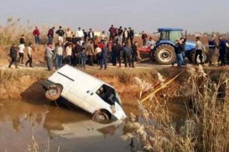 Şanlıurfa'da, 9 g&ouml;&ccedil;menin &ouml;ld&uuml;ğ&uuml; kazada 2 kişi tutuklandı