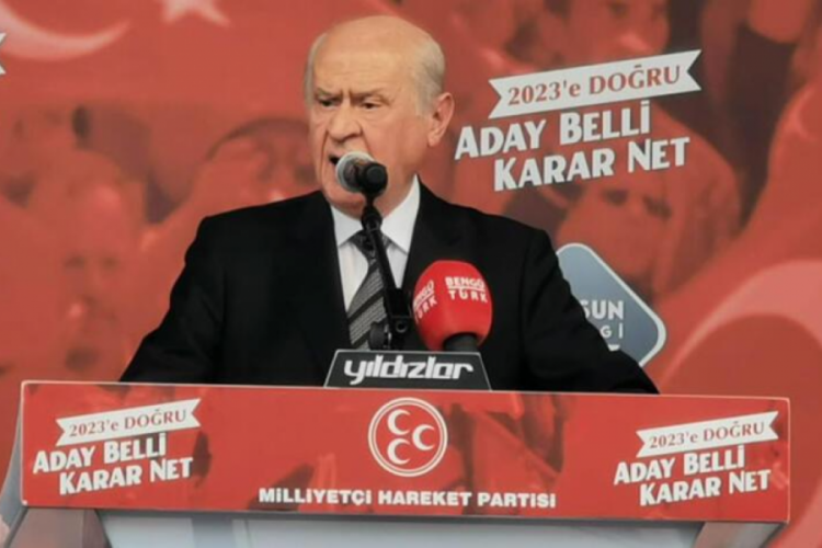 MHP lideri Bah&ccedil;eli: Başı eğik, sesi &ccedil;ıkmayan bir pısırıklığa tahamm&uuml;l edemeyiz