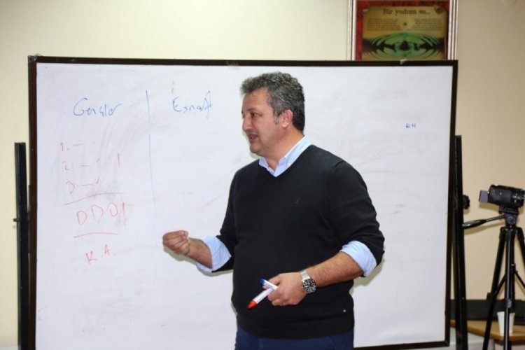 Bursa G&uuml;rsu'da gen&ccedil;ler dijitali esnaf tecr&uuml;besini anlatıyor