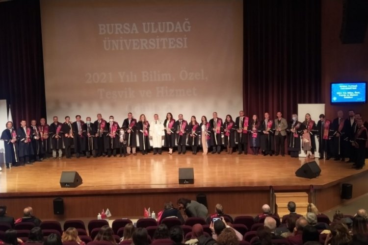 BU&Uuml;'de Bilim, &Ouml;zel, Teşvik ve Hizmet &Ouml;d&uuml;lleri sahiplerini buldu