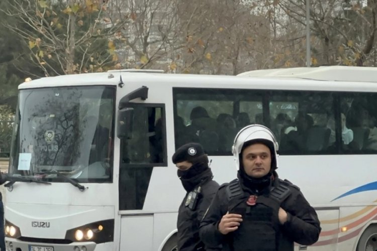 İstanbul Valiliği: Kadık&ouml;y'de 87 kişi g&ouml;zaltına alındı