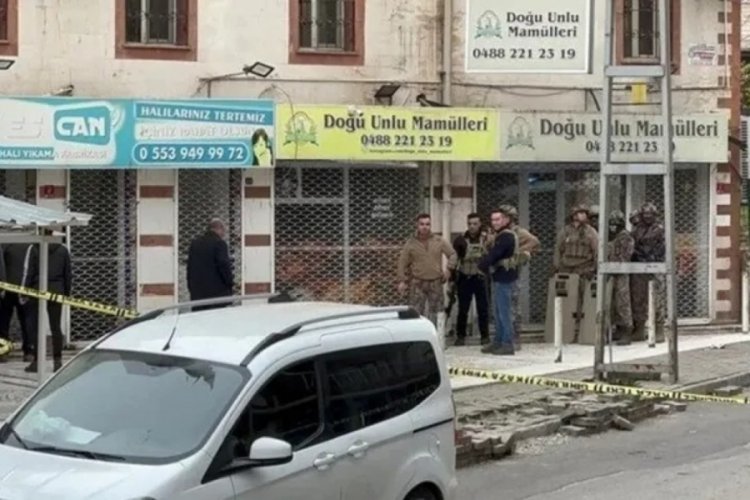 Batman'da ka&ccedil;ak kontrol&uuml;ne giden DEDAŞ personelleri halıcıda silahla rehin alındı