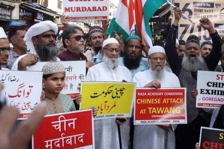 Hindistan, &Ccedil;in sınırına asker yığdı