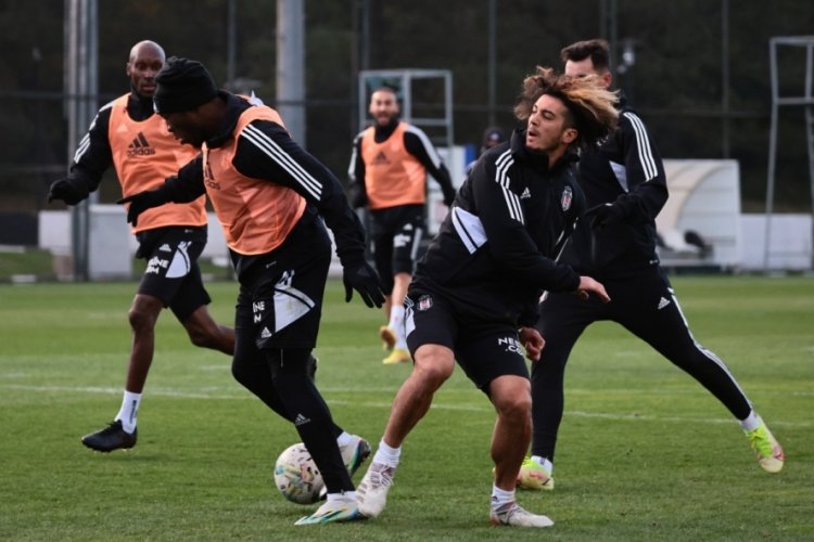 Beşiktaş, Şanlıurfaspor ma&ccedil;ı hazırlıklarını tamamladı